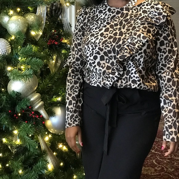 Cheetah Print Top with Ruffles - Picture 3 of 3